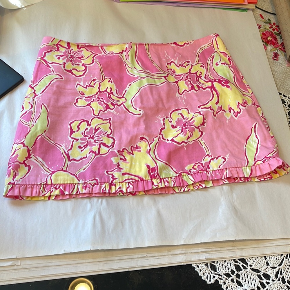 Lilly Pulitzer Callie skirt, one little got number. Summer wear.